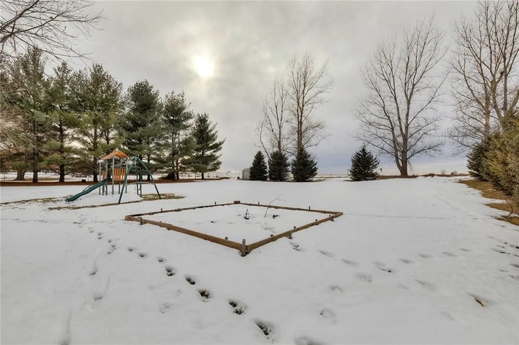 10908 NW 107th Street, Granger, Iowa - Garden